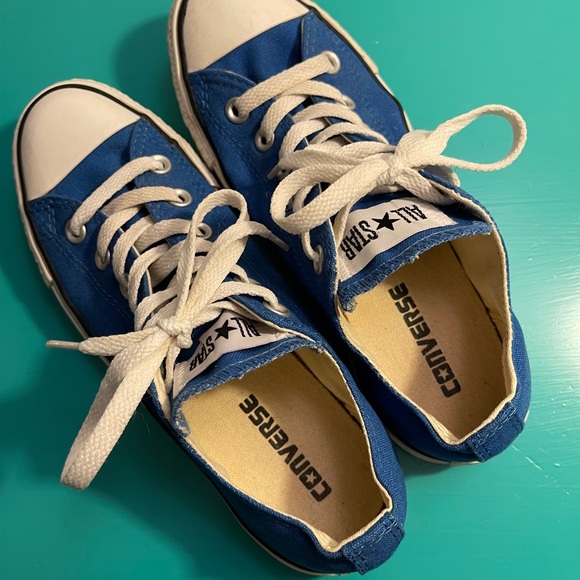 Converse All Star Low Tops - Women’s 7 - Picture 10 of 10